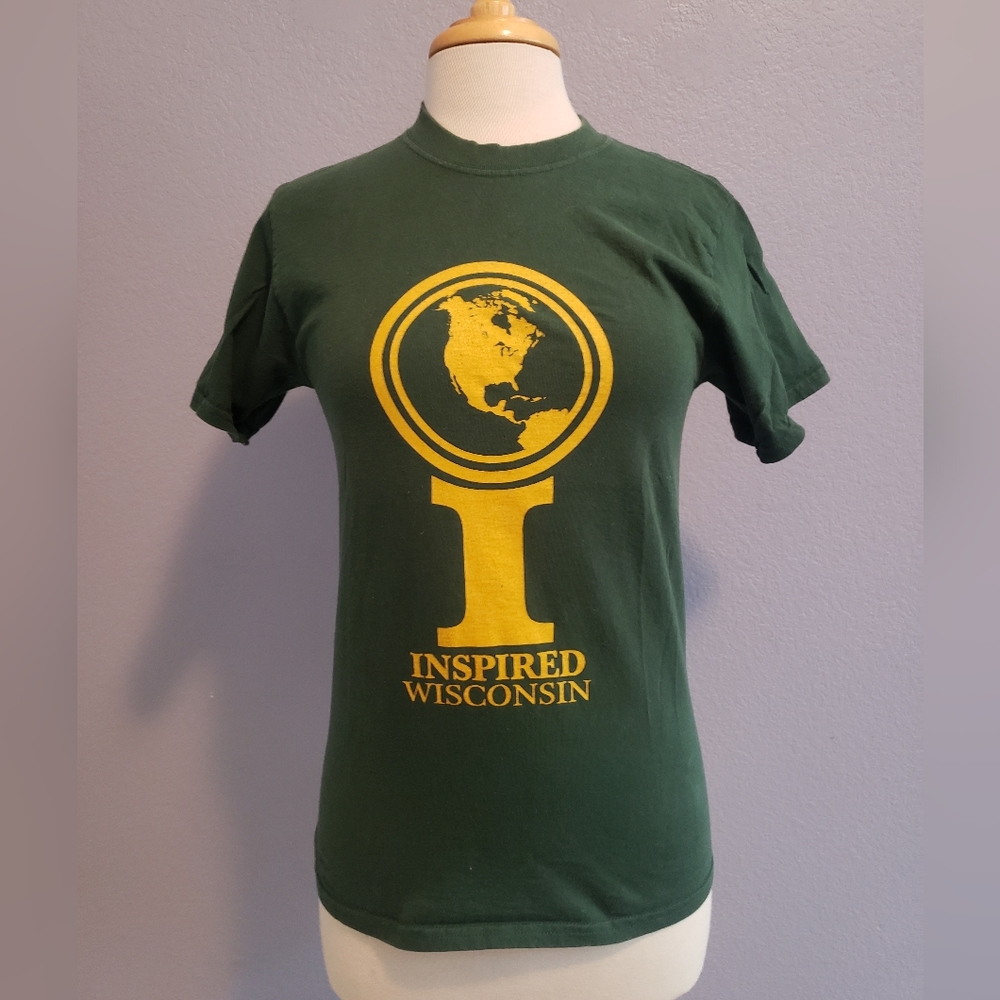 Inspired Media Wisconsin shirt, size Small